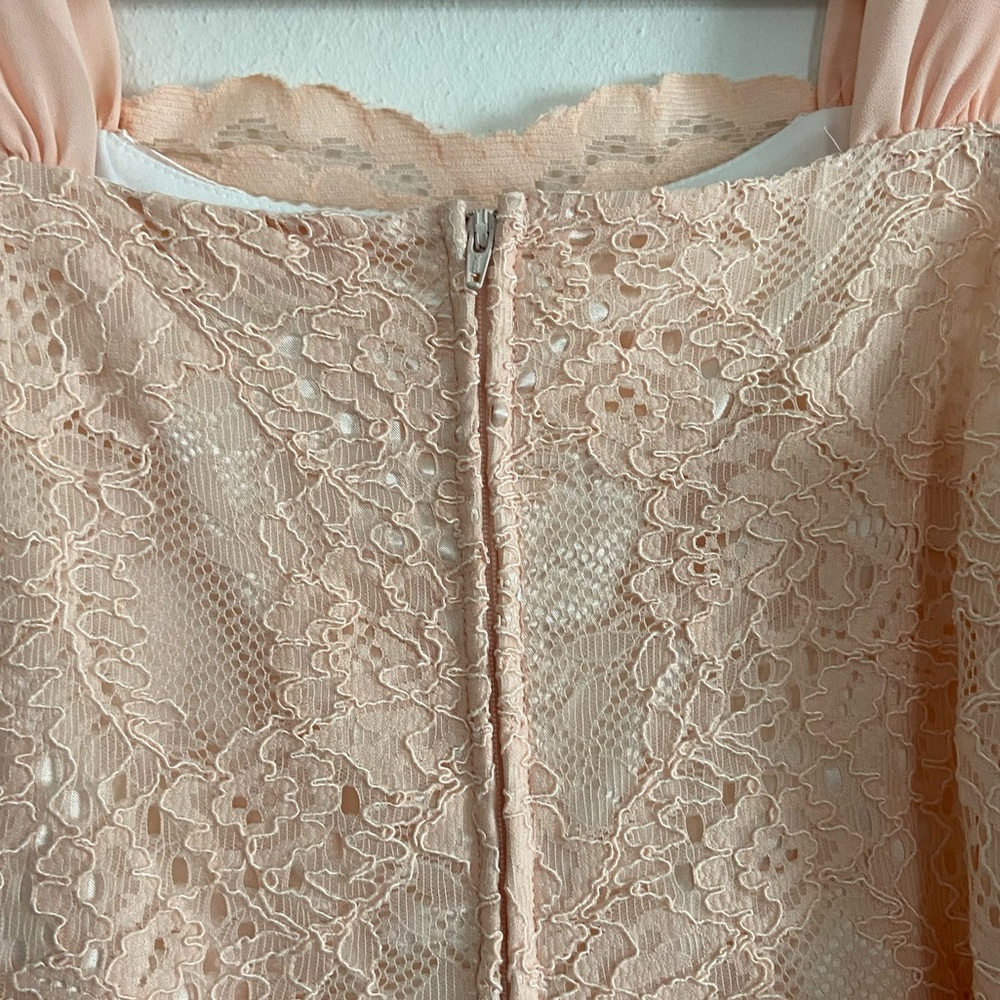 pink dress with lace - Picture 5 of 7